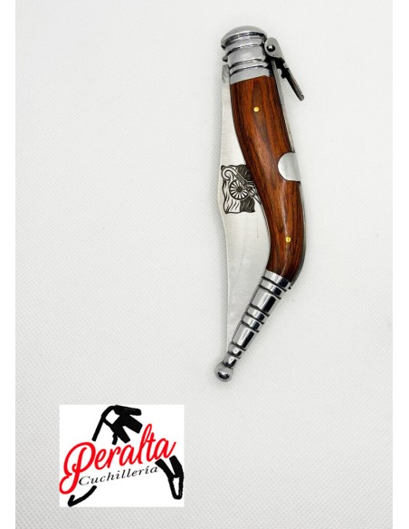 Navaja Rebaje Largo Madera Roja 11 cm grabada Bandera Gitana